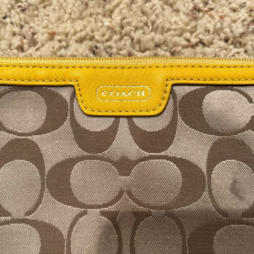 Coach wristlet! Great condition. - Picture 4 of 6